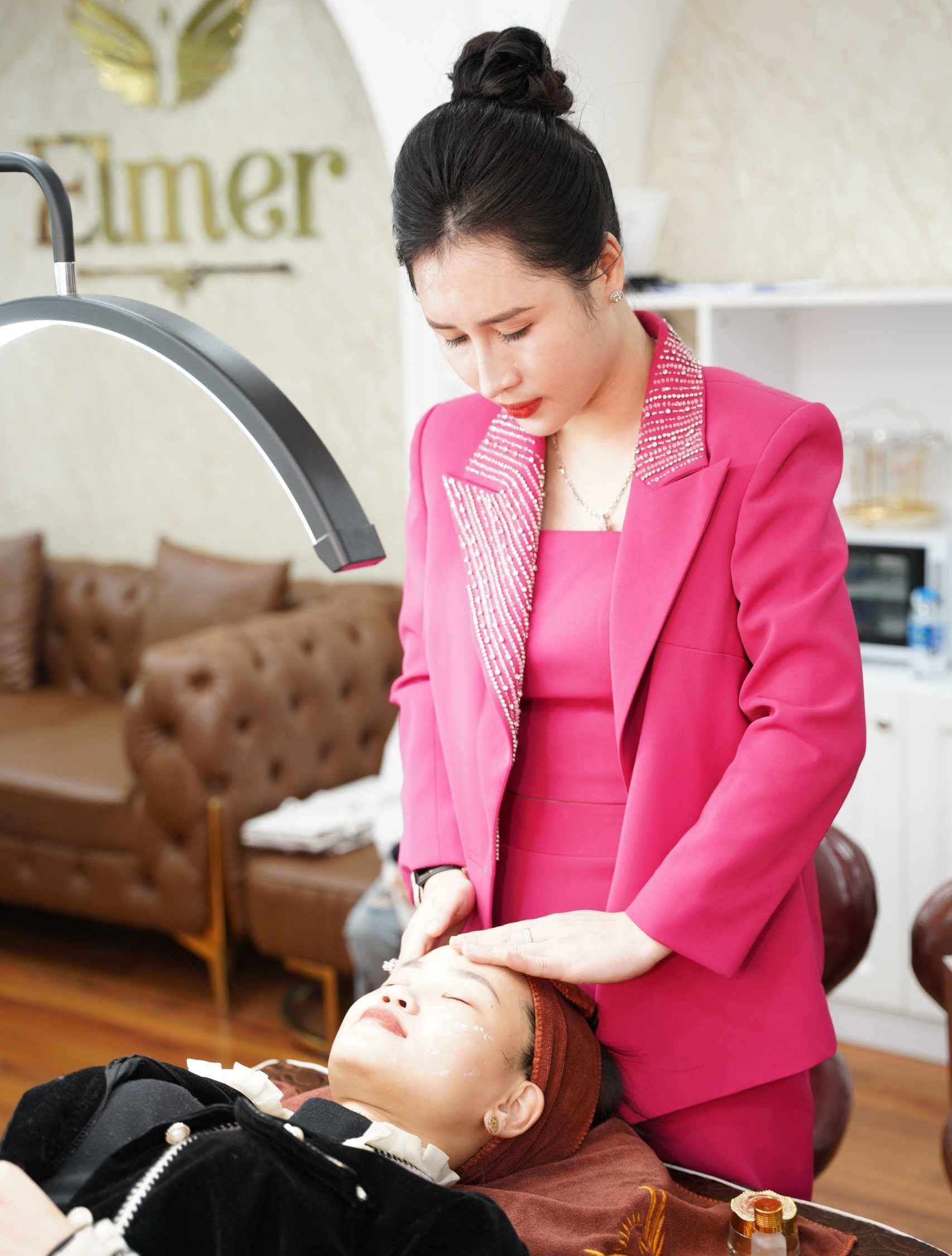 KHÁCH HÀNG NHẬN ĐƯỢC GÌ KHI SỬ DỤNG GÓI TRẺ HÓA DA CHUYÊN SÂU?