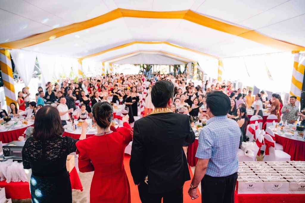 Phụ Nữ Việt Nam