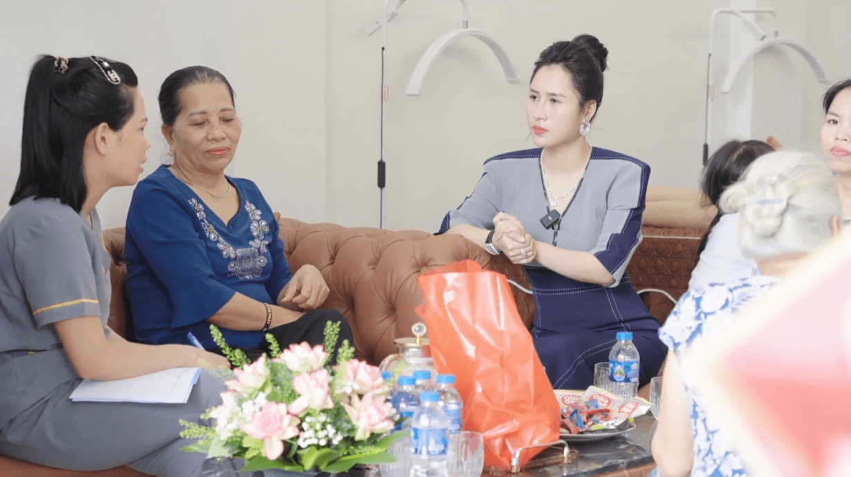 Khai thác thông tin khách hàng