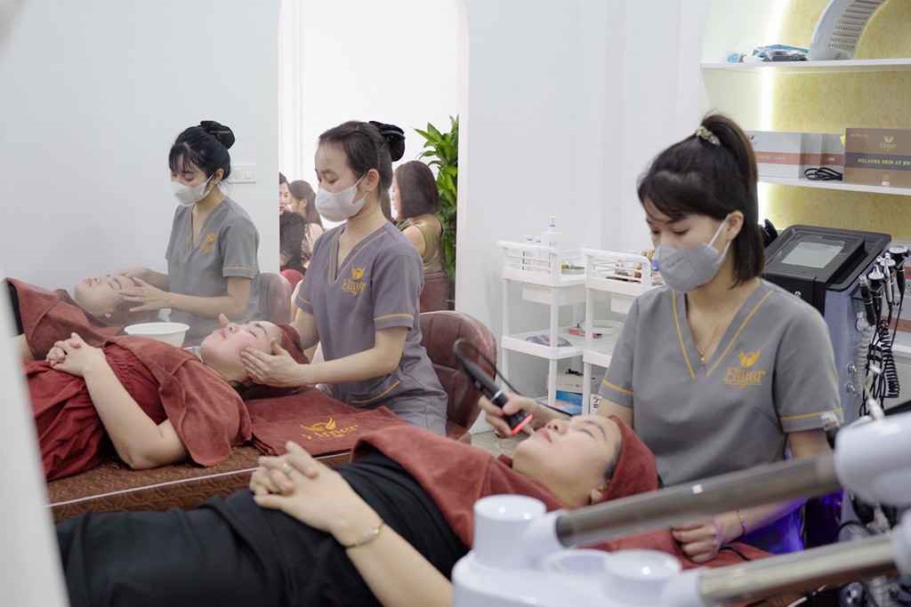 Thực hiện các bước chăm sóc bằng máy công nghệ cao